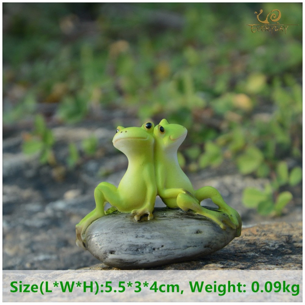 Everyday Collection Animal Frog Figurines