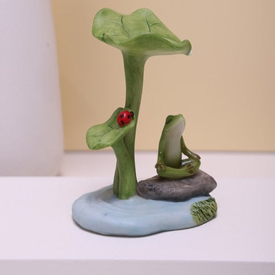 Everyday Collection Animal Frog Figurines